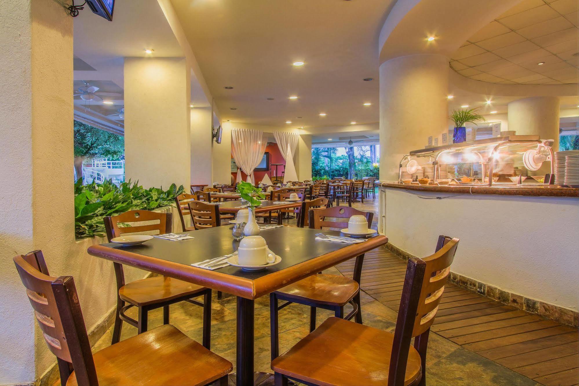 Gamma Plaza Ixtapa Hotel Ixtapa  Exterior photo